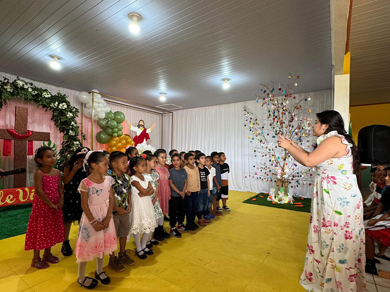 Escola Iracy de Lima Barroso celebra a Páscoa com momento reflexivo