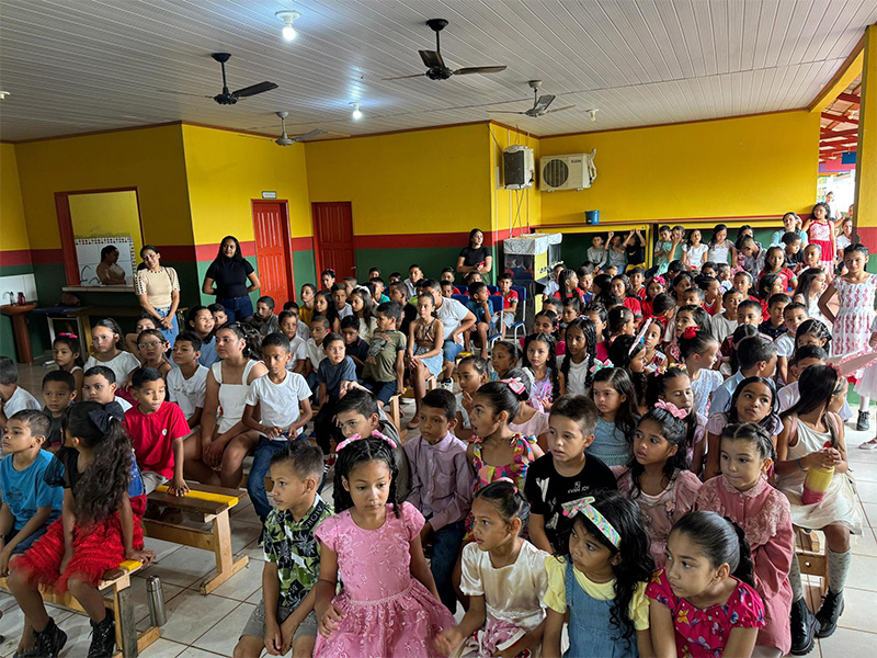 Escola Iracy de Lima Barroso celebra a Páscoa com momento reflexivo