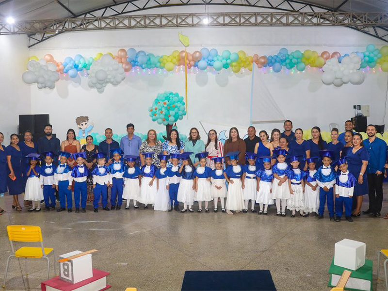 A Formatura do ABC das escolas Maria Marques, Miss Dones, Agenor da Rocha,